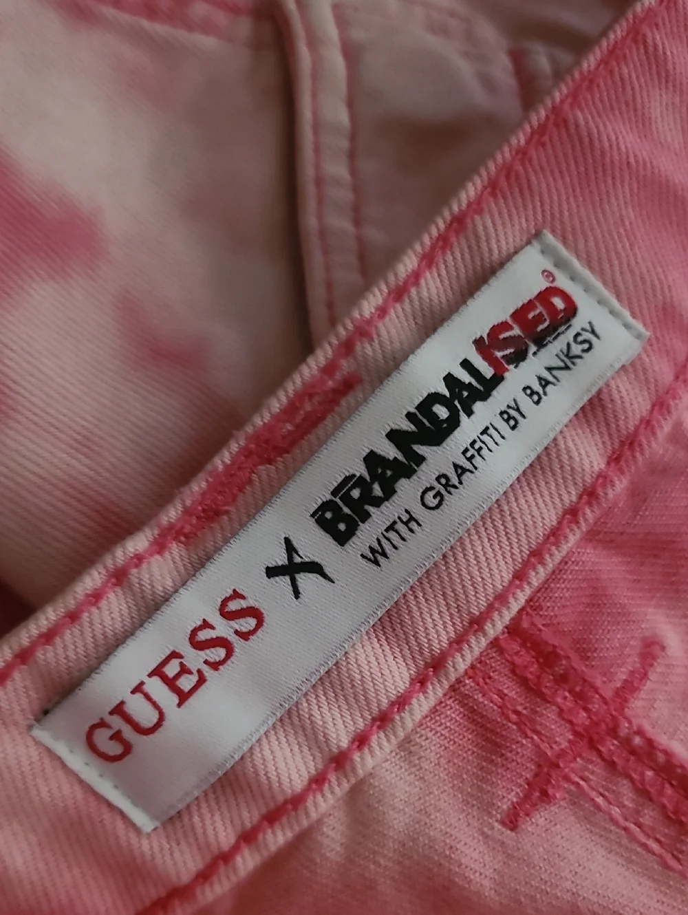 GUESS × Banksy Malia Cargo Pants with Tie-Dye Effect In Pink Size 27 - Picture 8 of 9